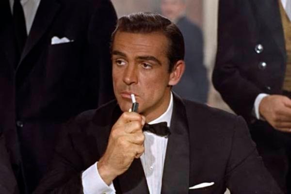 Sean Connery como James Bond
