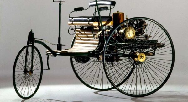 La historia y evolución del primer automóvil de Karl Benz